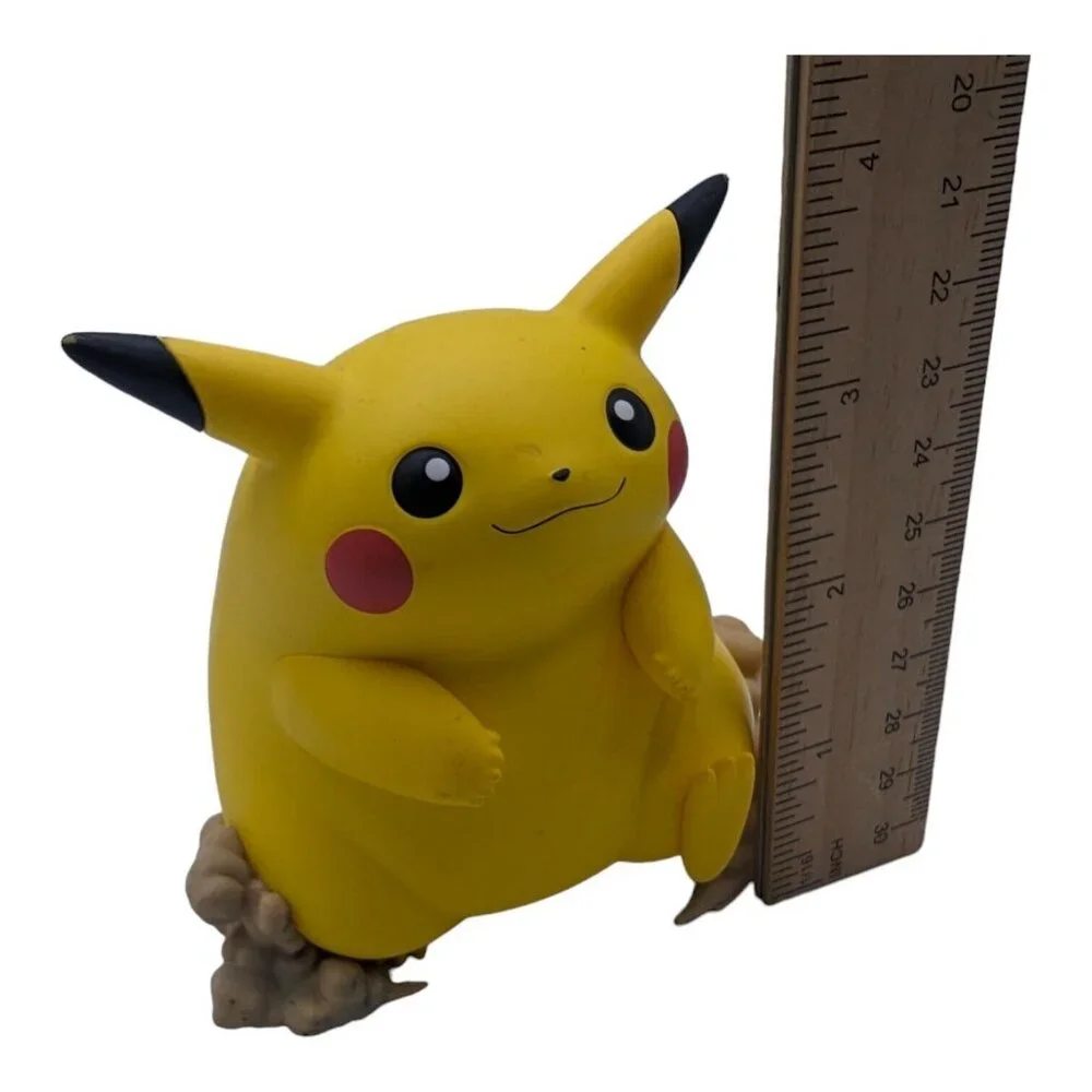 2021 Pokemon Pikachu VMAX Gigantamax Figure 3.5in READ